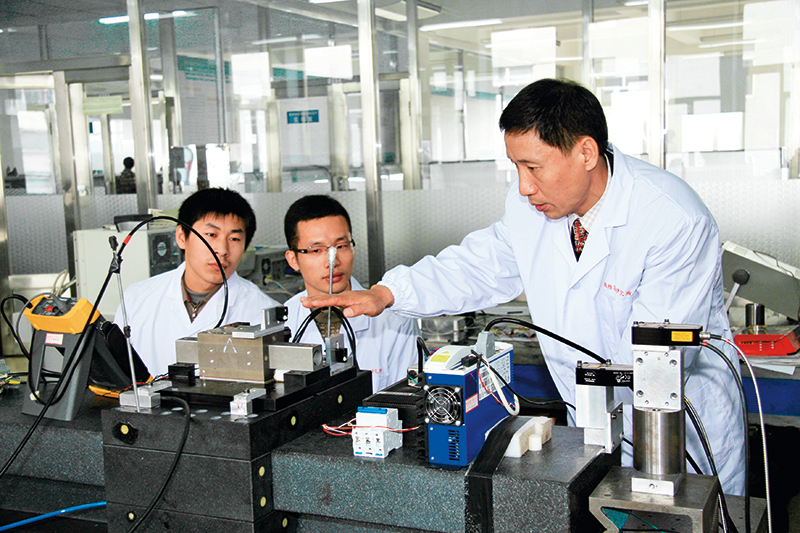 瞭望 | 哈工大仪器学科：挑战尖端 仪器报国